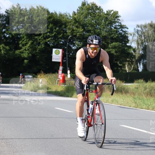 25.08.2024 - Elbe Triathlon Hamburg Fuchs,  Jonas http://msf.ph/oto/6873399 25.08.2024 10:35:52 Radfahren 543, 1500, 629, 544, 613 meine-sportfotos.de