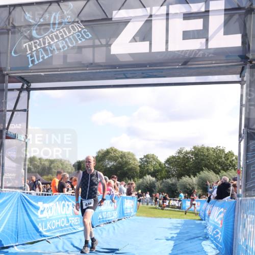 25.08.2024 - Elbe Triathlon Hamburg H.Heesch http://msf.ph/oto/6873403 25.08.2024 11:38:00 Ziel 135, 446, 1462 meine-sportfotos.de