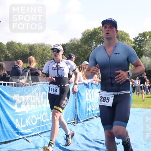 25.08.2024 - Elbe Triathlon Hamburg H.Heesch http://msf.ph/oto/6873404 25.08.2024 11:10:46 Ziel 118, 285 meine-sportfotos.de