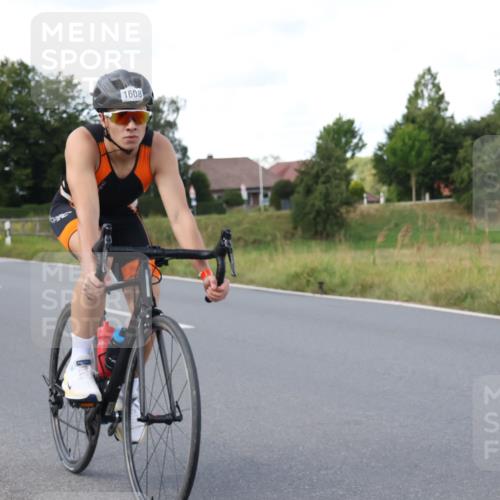 25.08.2024 - Elbe Triathlon Hamburg Fuchs,  Jonas http://msf.ph/oto/6873407 25.08.2024 11:21:03 Radfahren 1608 meine-sportfotos.de