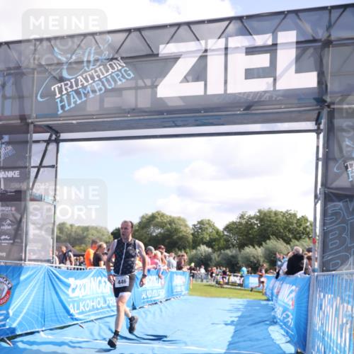 25.08.2024 - Elbe Triathlon Hamburg H.Heesch http://msf.ph/oto/6873409 25.08.2024 11:38:00 Ziel 135, 446, 1462 meine-sportfotos.de