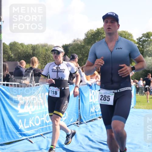 25.08.2024 - Elbe Triathlon Hamburg H.Heesch http://msf.ph/oto/6873410 25.08.2024 11:10:46 Ziel 118, 285 meine-sportfotos.de