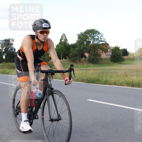25.08.2024 - Elbe Triathlon Hamburg Fuchs,  Jonas http://msf.ph/oto/6873412 25.08.2024 11:21:03 Radfahren 1608 meine-sportfotos.de