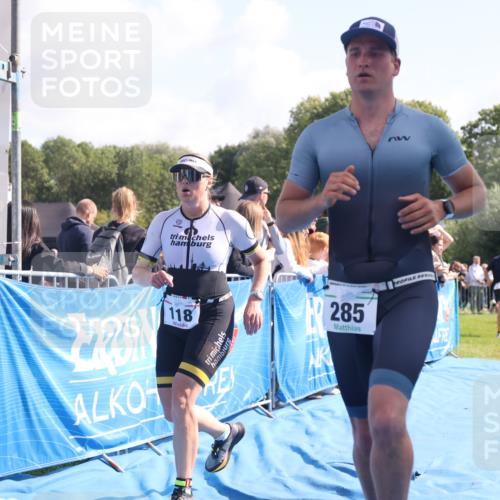 25.08.2024 - Elbe Triathlon Hamburg H.Heesch http://msf.ph/oto/6873417 25.08.2024 11:10:46 Ziel 118, 285 meine-sportfotos.de