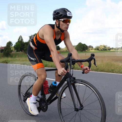 25.08.2024 - Elbe Triathlon Hamburg Fuchs,  Jonas http://msf.ph/oto/6873418 25.08.2024 11:21:03 Radfahren 1608 meine-sportfotos.de