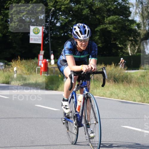 25.08.2024 - Elbe Triathlon Hamburg Fuchs,  Jonas http://msf.ph/oto/6873442 25.08.2024 10:35:56 Radfahren 1500, 629, 544, 613, 456 meine-sportfotos.de