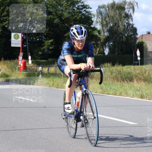 25.08.2024 - Elbe Triathlon Hamburg Fuchs,  Jonas http://msf.ph/oto/6873445 25.08.2024 10:35:56 Radfahren 1500, 629, 544, 613, 456 meine-sportfotos.de