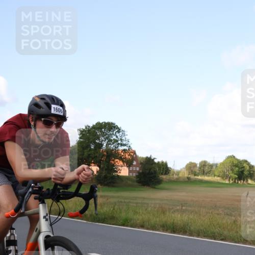25.08.2024 - Elbe Triathlon Hamburg Fuchs,  Jonas http://msf.ph/oto/6873446 25.08.2024 11:21:14 Radfahren 1698, 1606 meine-sportfotos.de