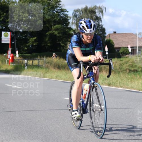 25.08.2024 - Elbe Triathlon Hamburg Fuchs,  Jonas http://msf.ph/oto/6873449 25.08.2024 10:35:57 Radfahren 1500, 629, 544, 613, 456 meine-sportfotos.de