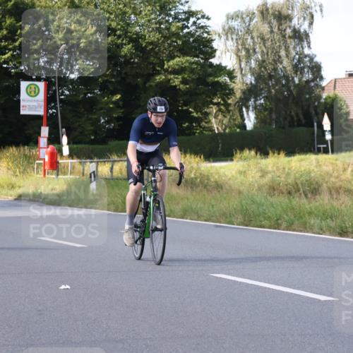 25.08.2024 - Elbe Triathlon Hamburg Fuchs,  Jonas http://msf.ph/oto/6873453 25.08.2024 11:21:30 Radfahren 704, 1703 meine-sportfotos.de