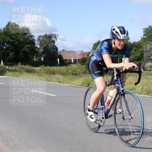 25.08.2024 - Elbe Triathlon Hamburg Fuchs,  Jonas http://msf.ph/oto/6873455 25.08.2024 10:35:57 Radfahren 1500, 629, 544, 613, 456 meine-sportfotos.de
