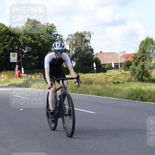 25.08.2024 - Elbe Triathlon Hamburg Fuchs,  Jonas http://msf.ph/oto/6873463 25.08.2024 11:21:31 Radfahren 704, 1703 meine-sportfotos.de