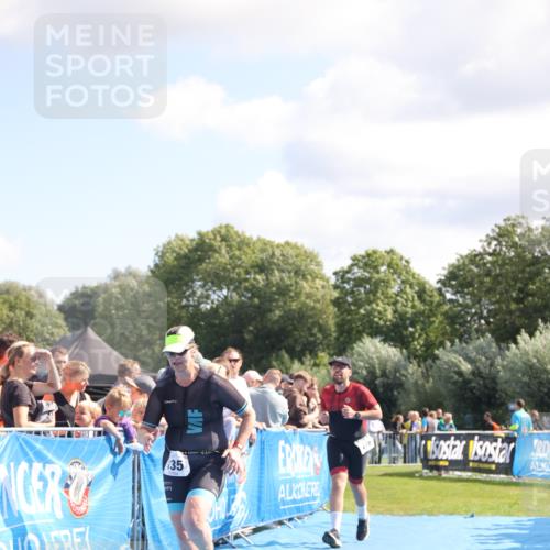 25.08.2024 - Elbe Triathlon Hamburg H.Heesch http://msf.ph/oto/6873465 25.08.2024 11:38:07 Ziel 135, 276, 446 meine-sportfotos.de