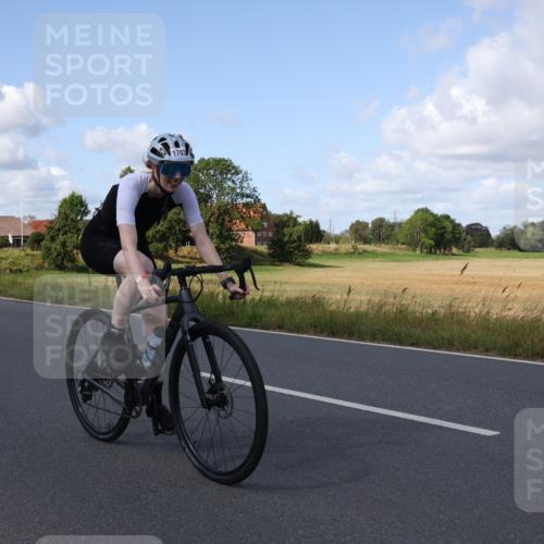 25.08.2024 - Elbe Triathlon Hamburg Fuchs,  Jonas http://msf.ph/oto/6873476 25.08.2024 11:21:32 Radfahren 704, 1703 meine-sportfotos.de