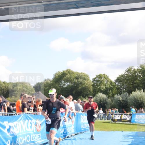 25.08.2024 - Elbe Triathlon Hamburg H.Heesch http://msf.ph/oto/6873488 25.08.2024 11:38:08 Ziel 135, 276 meine-sportfotos.de