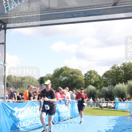 25.08.2024 - Elbe Triathlon Hamburg H.Heesch http://msf.ph/oto/6873499 25.08.2024 11:38:08 Ziel 135, 276 meine-sportfotos.de