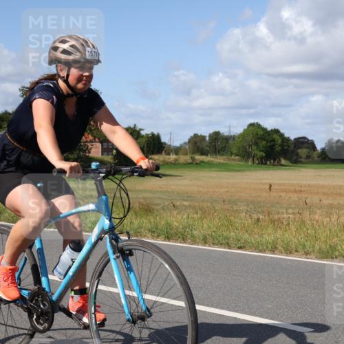 25.08.2024 - Elbe Triathlon Hamburg Fuchs,  Jonas http://msf.ph/oto/6873510 25.08.2024 11:21:42 Radfahren 1680, 1677 meine-sportfotos.de