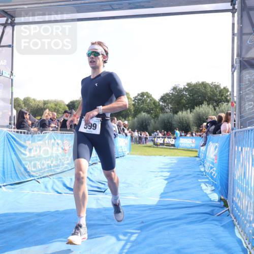 25.08.2024 - Elbe Triathlon Hamburg H.Heesch http://msf.ph/oto/6873526 25.08.2024 11:11:01 Ziel 599 meine-sportfotos.de