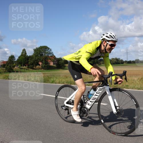25.08.2024 - Elbe Triathlon Hamburg Fuchs,  Jonas http://msf.ph/oto/6873528 25.08.2024 11:22:03 Radfahren 1603 meine-sportfotos.de
