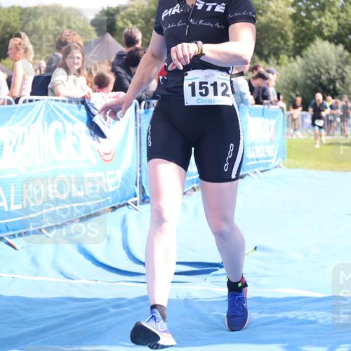 25.08.2024 - Elbe Triathlon Hamburg H.Heesch http://msf.ph/oto/6873537 25.08.2024 12:00:03 Ziel 1512 meine-sportfotos.de