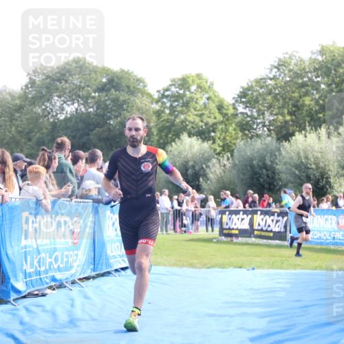 25.08.2024 - Elbe Triathlon Hamburg H.Heesch http://msf.ph/oto/6873554 25.08.2024 11:11:10 Ziel 443, 659 meine-sportfotos.de