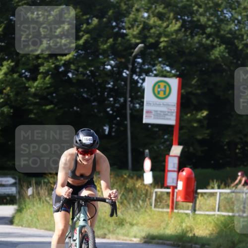 25.08.2024 - Elbe Triathlon Hamburg Fuchs,  Jonas http://msf.ph/oto/6873567 25.08.2024 11:22:27 Radfahren 1640, 1601 meine-sportfotos.de