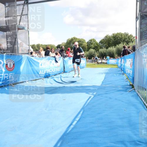 25.08.2024 - Elbe Triathlon Hamburg H.Heesch http://msf.ph/oto/6873569 25.08.2024 12:00:10 Ziel 789, 1512, 1573 meine-sportfotos.de