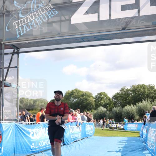25.08.2024 - Elbe Triathlon Hamburg H.Heesch http://msf.ph/oto/6873571 25.08.2024 11:38:10 Ziel 135, 276, 756 meine-sportfotos.de