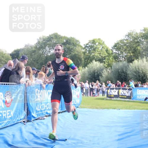 25.08.2024 - Elbe Triathlon Hamburg H.Heesch http://msf.ph/oto/6873576 25.08.2024 11:11:10 Ziel 443, 659 meine-sportfotos.de