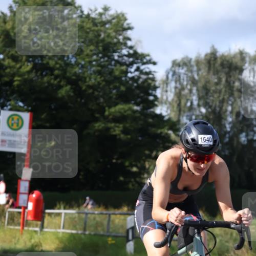 25.08.2024 - Elbe Triathlon Hamburg Fuchs,  Jonas http://msf.ph/oto/6873579 25.08.2024 11:22:28 Radfahren 1640, 1601 meine-sportfotos.de