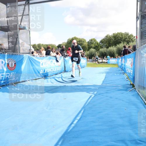 25.08.2024 - Elbe Triathlon Hamburg H.Heesch http://msf.ph/oto/6873581 25.08.2024 12:00:11 Ziel 789, 1573 meine-sportfotos.de