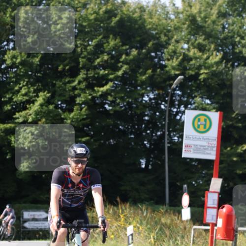 25.08.2024 - Elbe Triathlon Hamburg Fuchs,  Jonas http://msf.ph/oto/6873584 25.08.2024 11:22:30 Radfahren 1640, 1601, 1667 meine-sportfotos.de