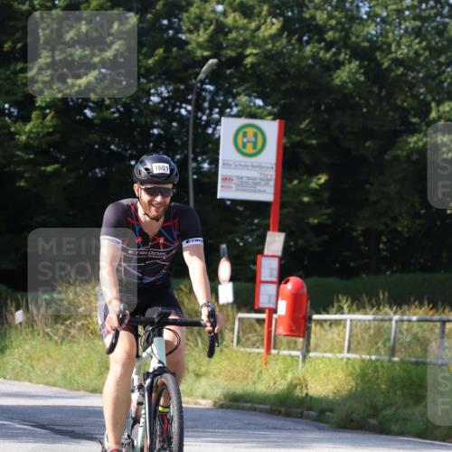 25.08.2024 - Elbe Triathlon Hamburg Fuchs,  Jonas http://msf.ph/oto/6873592 25.08.2024 11:22:31 Radfahren 1640, 1601, 1667, 1696 meine-sportfotos.de