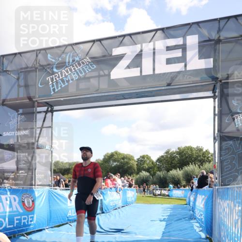 25.08.2024 - Elbe Triathlon Hamburg H.Heesch http://msf.ph/oto/6873593 25.08.2024 11:38:10 Ziel 135, 276, 756 meine-sportfotos.de