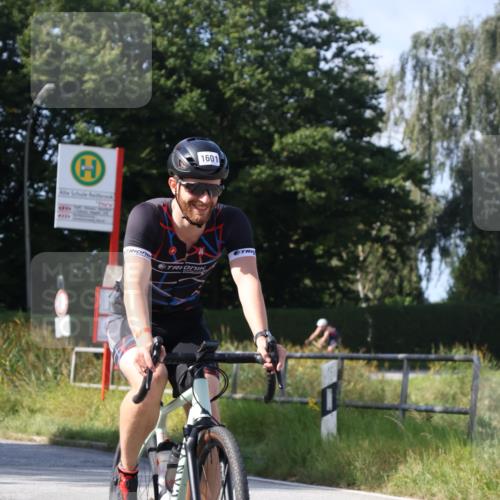 25.08.2024 - Elbe Triathlon Hamburg Fuchs,  Jonas http://msf.ph/oto/6873594 25.08.2024 11:22:31 Radfahren 1640, 1601, 1667, 1696 meine-sportfotos.de