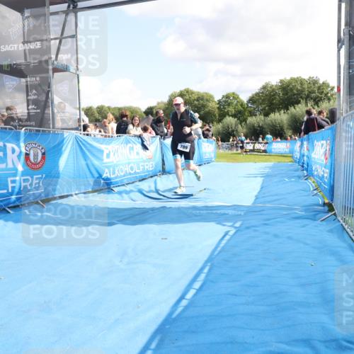 25.08.2024 - Elbe Triathlon Hamburg H.Heesch http://msf.ph/oto/6873595 25.08.2024 12:00:11 Ziel 789, 1573 meine-sportfotos.de