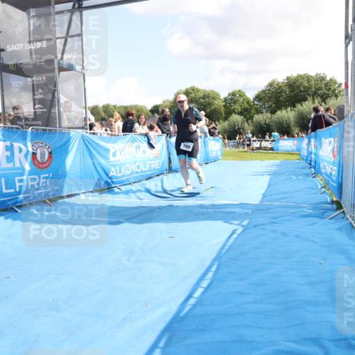 25.08.2024 - Elbe Triathlon Hamburg H.Heesch http://msf.ph/oto/6873601 25.08.2024 12:00:11 Ziel 789, 1573 meine-sportfotos.de