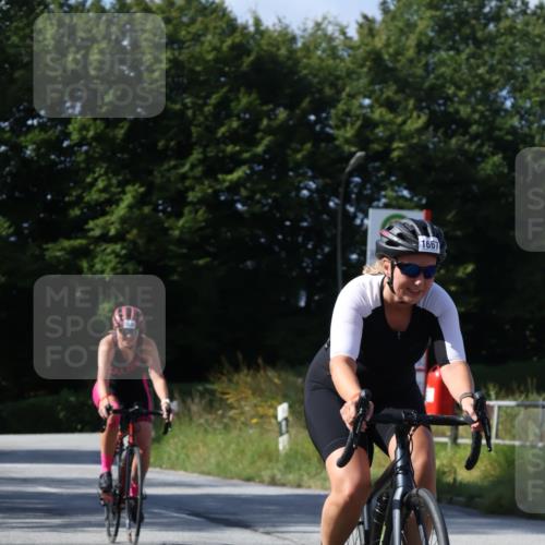 25.08.2024 - Elbe Triathlon Hamburg Fuchs,  Jonas http://msf.ph/oto/6873604 25.08.2024 11:22:35 Radfahren 1601, 1667, 1696, 1679, 1612 meine-sportfotos.de