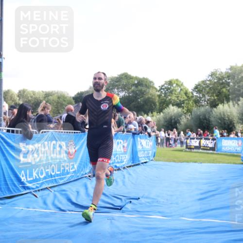 25.08.2024 - Elbe Triathlon Hamburg H.Heesch http://msf.ph/oto/6873606 25.08.2024 11:11:10 Ziel 443, 659 meine-sportfotos.de