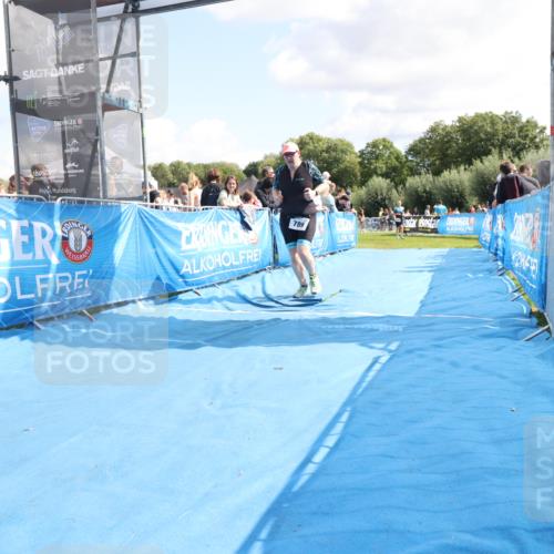 25.08.2024 - Elbe Triathlon Hamburg H.Heesch http://msf.ph/oto/6873607 25.08.2024 12:00:11 Ziel 789, 1573 meine-sportfotos.de