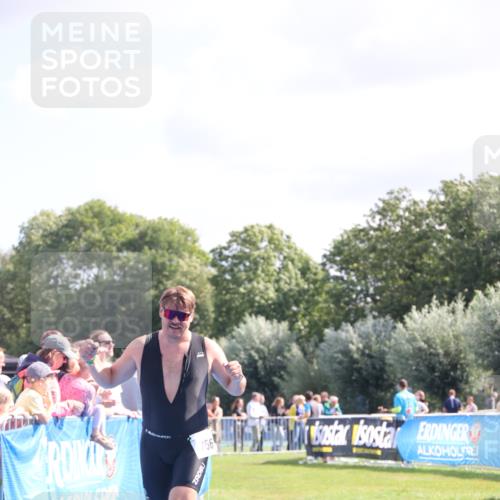 25.08.2024 - Elbe Triathlon Hamburg H.Heesch http://msf.ph/oto/6873612 25.08.2024 11:38:17 Ziel 276, 756 meine-sportfotos.de