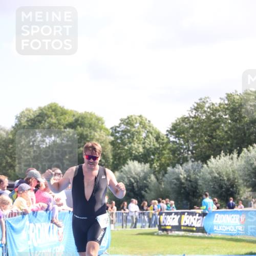 25.08.2024 - Elbe Triathlon Hamburg H.Heesch http://msf.ph/oto/6873615 25.08.2024 11:38:17 Ziel 276, 756 meine-sportfotos.de