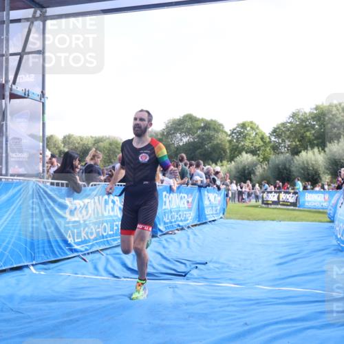 25.08.2024 - Elbe Triathlon Hamburg H.Heesch http://msf.ph/oto/6873617 25.08.2024 11:11:10 Ziel 443, 659 meine-sportfotos.de