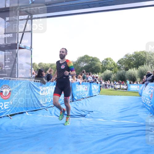 25.08.2024 - Elbe Triathlon Hamburg H.Heesch http://msf.ph/oto/6873622 25.08.2024 11:11:10 Ziel 443, 659 meine-sportfotos.de