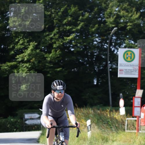 25.08.2024 - Elbe Triathlon Hamburg Fuchs,  Jonas http://msf.ph/oto/6873623 25.08.2024 11:22:38 Radfahren 1601, 1667, 1696, 1679, 1612 meine-sportfotos.de