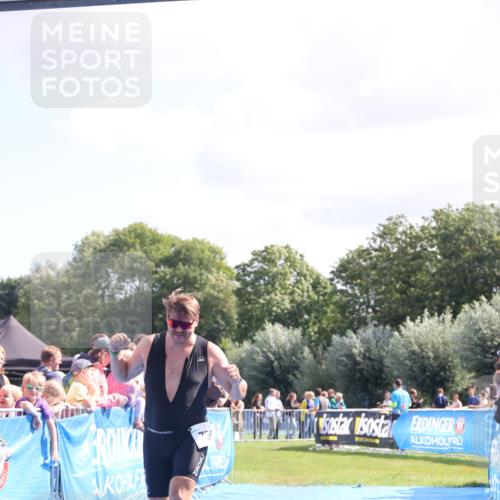 25.08.2024 - Elbe Triathlon Hamburg H.Heesch http://msf.ph/oto/6873625 25.08.2024 11:38:17 Ziel 276, 756 meine-sportfotos.de