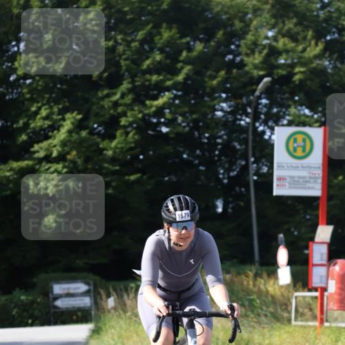 25.08.2024 - Elbe Triathlon Hamburg Fuchs,  Jonas http://msf.ph/oto/6873626 25.08.2024 11:22:38 Radfahren 1601, 1667, 1696, 1679, 1612 meine-sportfotos.de