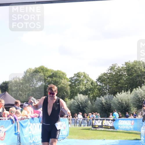 25.08.2024 - Elbe Triathlon Hamburg H.Heesch http://msf.ph/oto/6873628 25.08.2024 11:38:17 Ziel 276, 756 meine-sportfotos.de