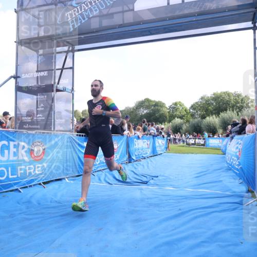 25.08.2024 - Elbe Triathlon Hamburg H.Heesch http://msf.ph/oto/6873632 25.08.2024 11:11:11 Ziel 443, 659 meine-sportfotos.de