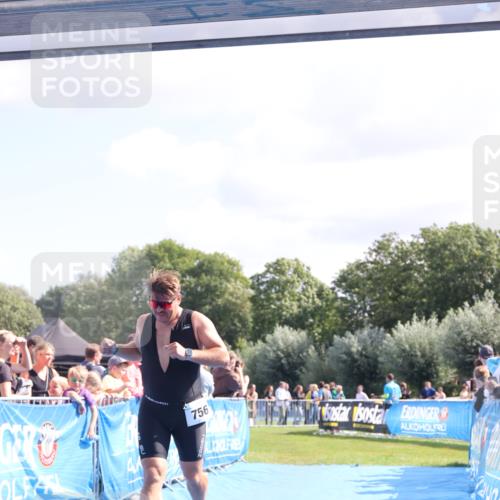 25.08.2024 - Elbe Triathlon Hamburg H.Heesch http://msf.ph/oto/6873640 25.08.2024 11:38:17 Ziel 276, 756 meine-sportfotos.de